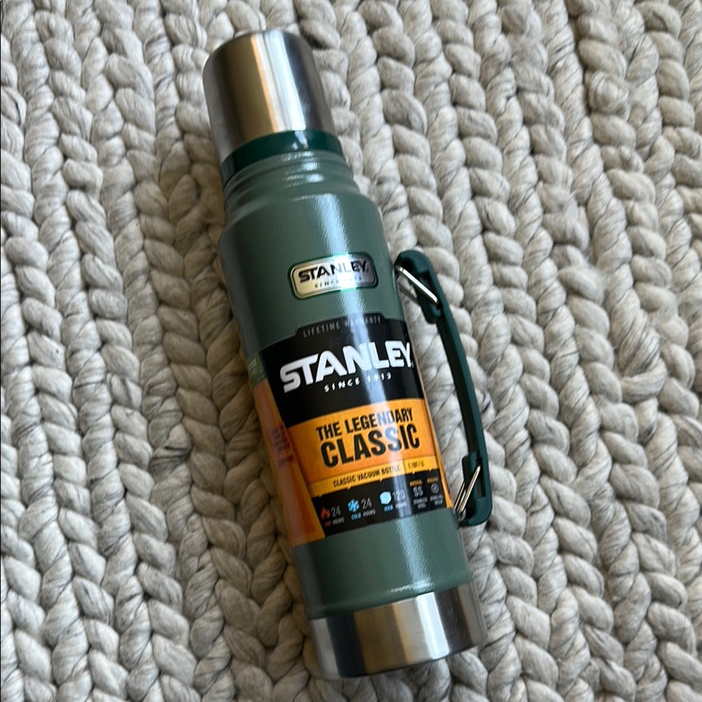 Stanley Classic Green Vacuum Bottle